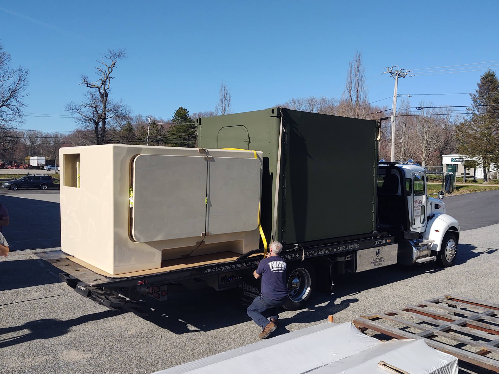 Electronic Maintenance Shelter and EMI Hardened Lightweight Enclosure image